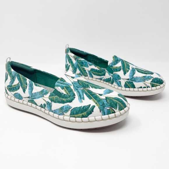 Clarks Shoes - CLARKS Cloudsteppers Step Glow Jade Palm Slip Ons